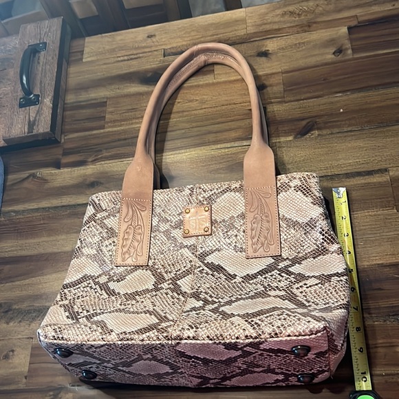 STS Ranch tote - Picture 2 of 7